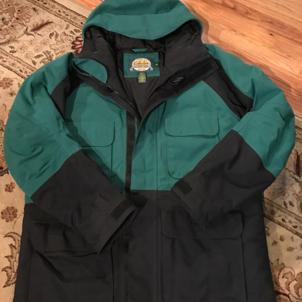 Men's Cabela's Gore-Tex coat.