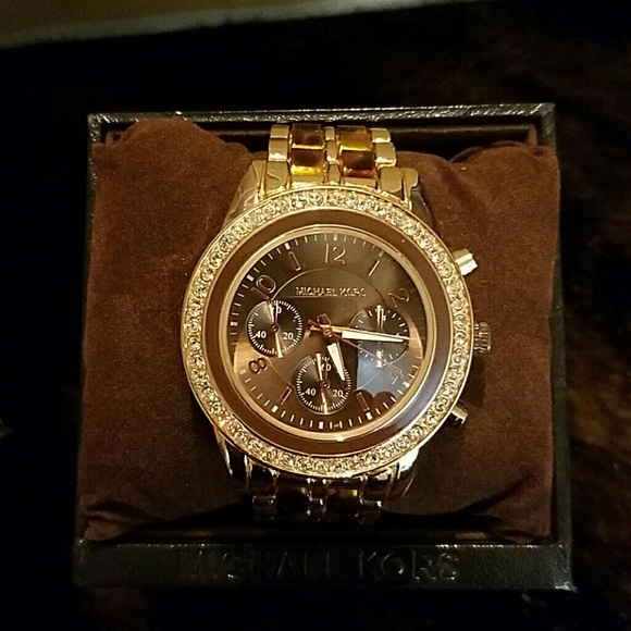 Micheal Kors Watch! - Picture 2 of 4