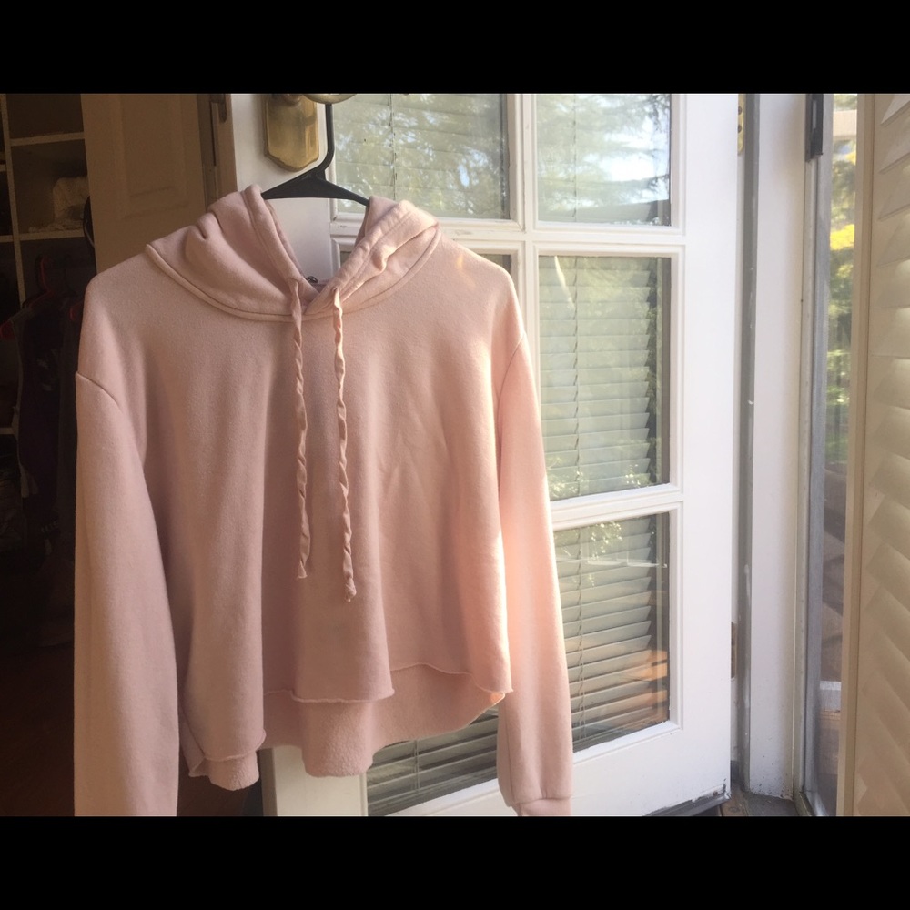 CUTE PINK CROPPED SWEATSHIRT