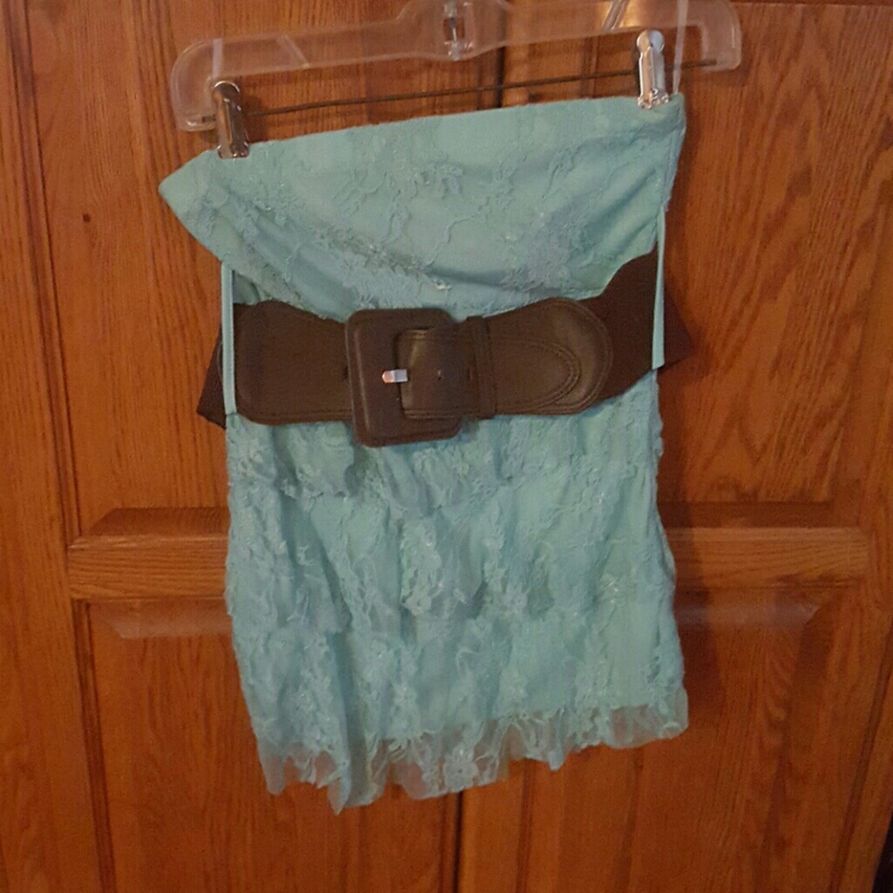 Blue lace tube top shirt