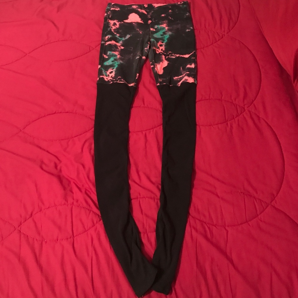 Alo Goddess Leggings, Volcano Lightening/Black, M