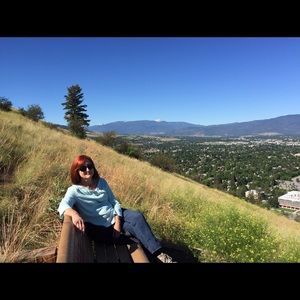 Meet your Posher, Vickie