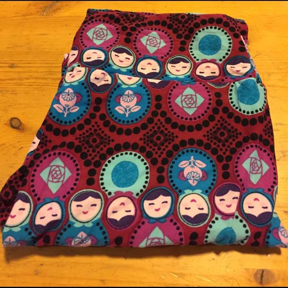 🎉SALE🎉BNWT LULAROE NESTING DOLLS OS LEGGINGS 🦄