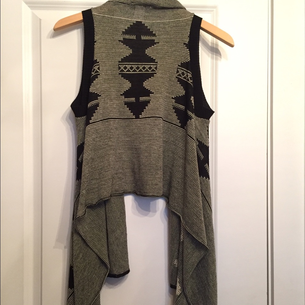 Vest - Picture 2 of 2