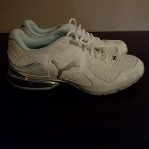 Puma tennis shoes