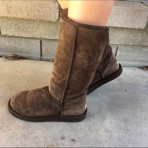 Uggs women's size 7, fits 7 - 8