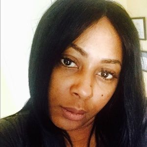 Meet your Posher, Nikiya