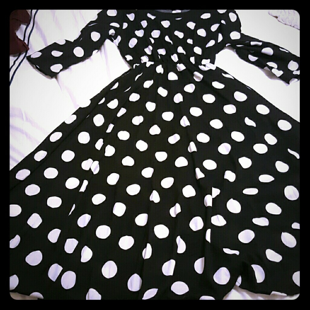 Polka dot dress (READ DESCRIPTION PLEASE) NWOT