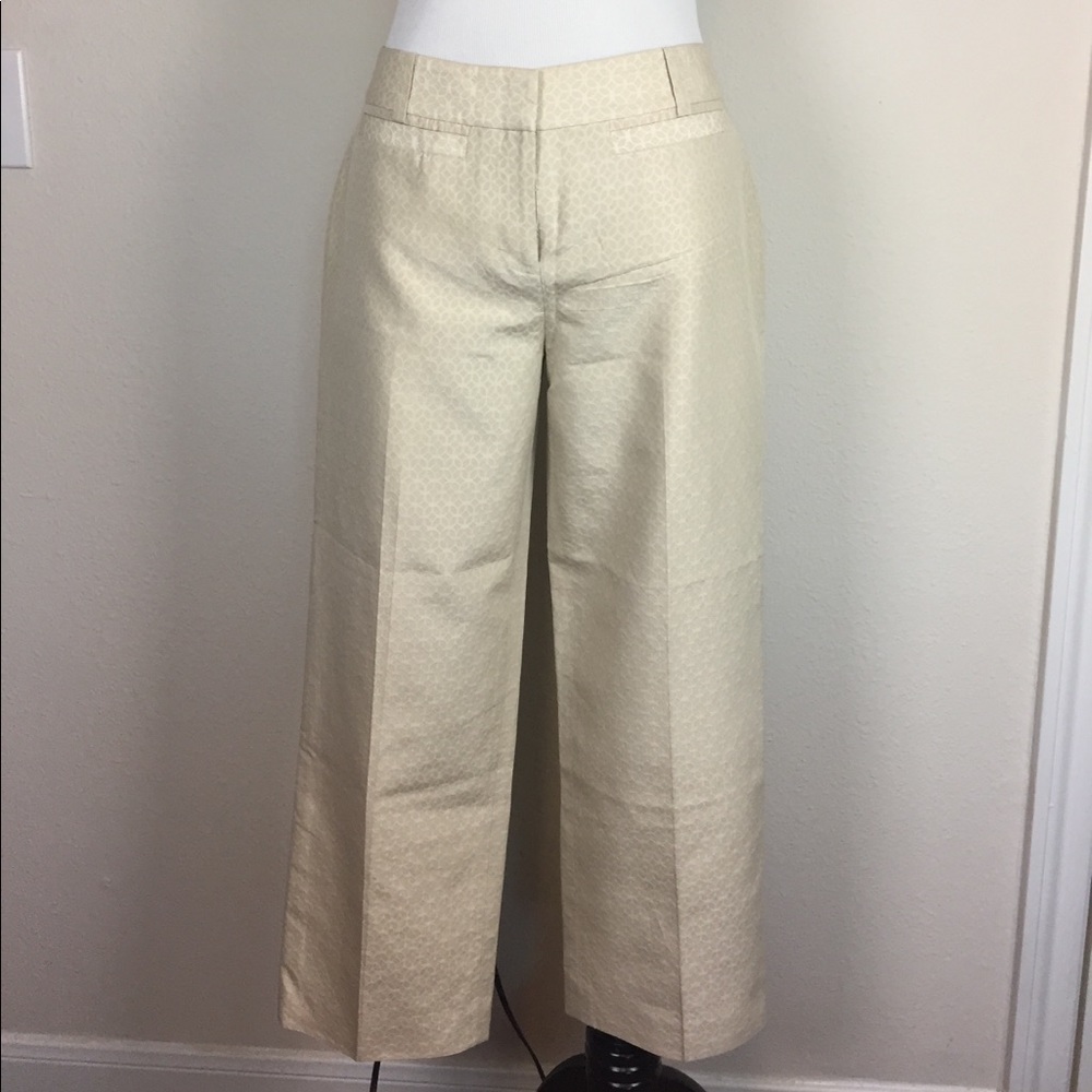 Ann Taylor cream khaki textured cropped pants 0