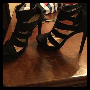 Black heels 5 1/2 inch