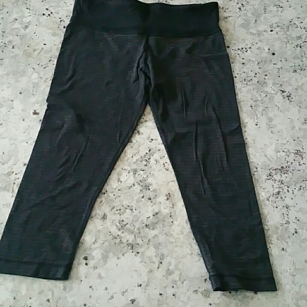 Lululemon black striped yoga crop