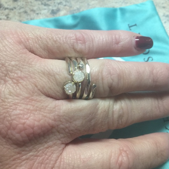 Kendra Scott Ring set in Gold - Picture 3 of 3