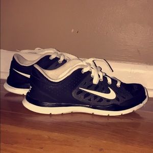 Nike Tennis Shoes