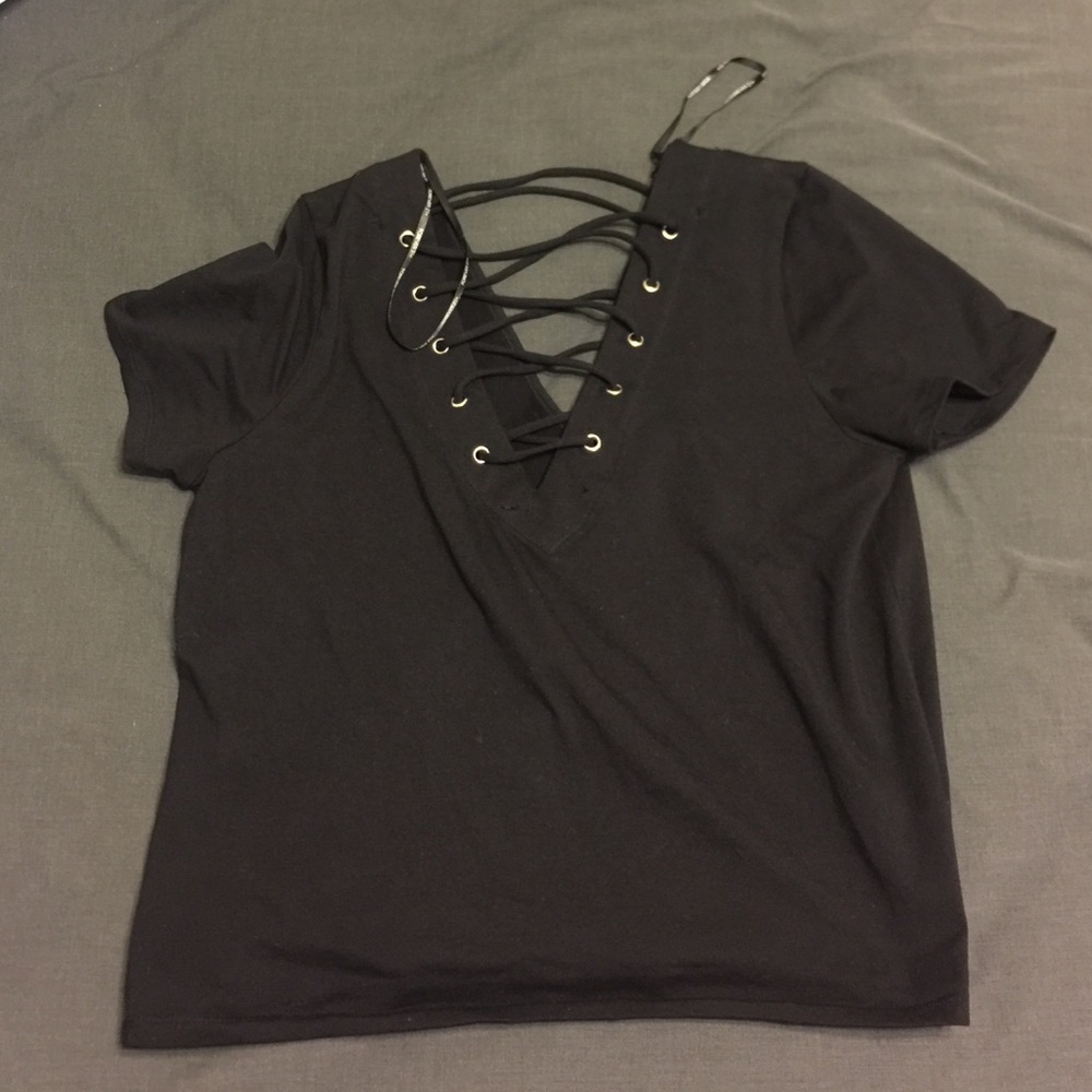 Black crisscross crop top
