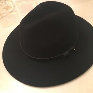 H&m hat size small medium