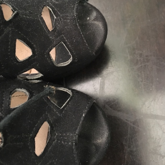 SOLD❌ Black Wedges - Picture 4 of 4