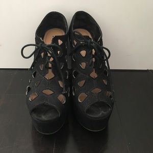 SOLD❌ Black Wedges