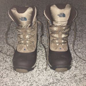 NORTH FACE HIKING BOOTS