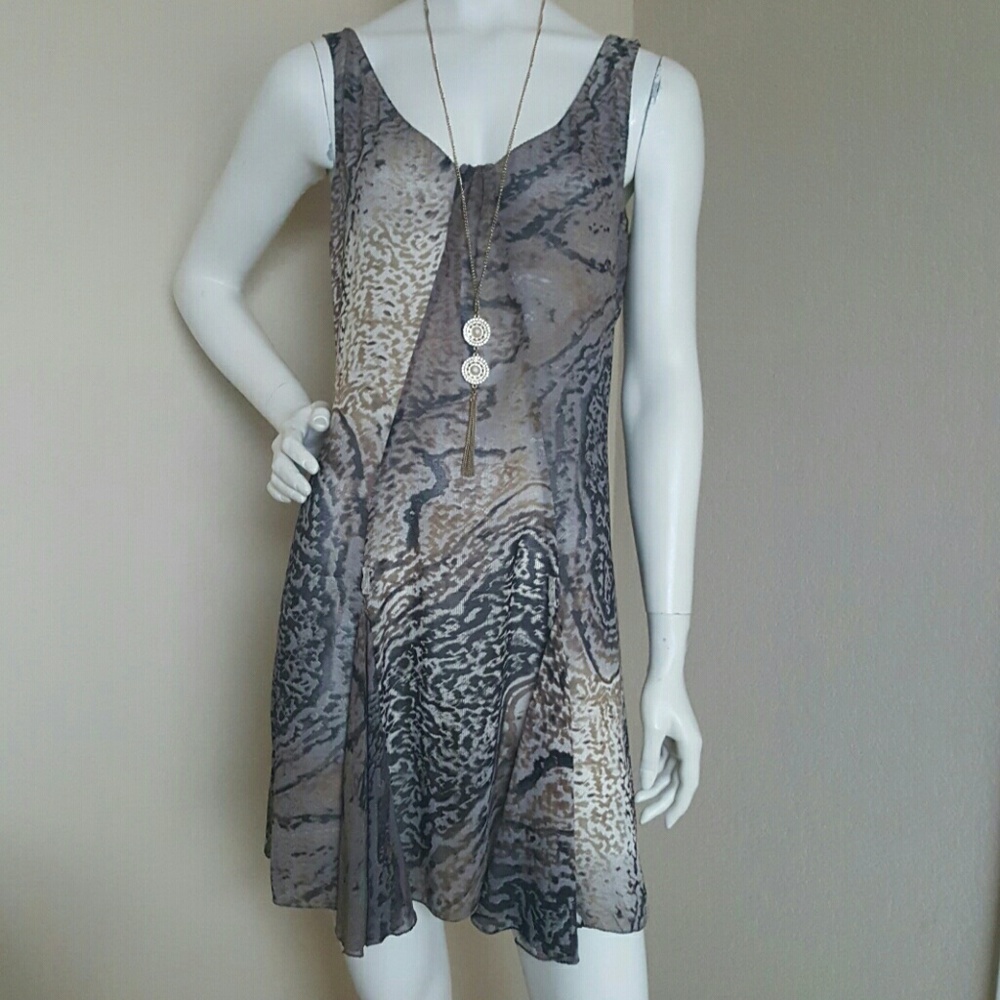 Animal print dress M