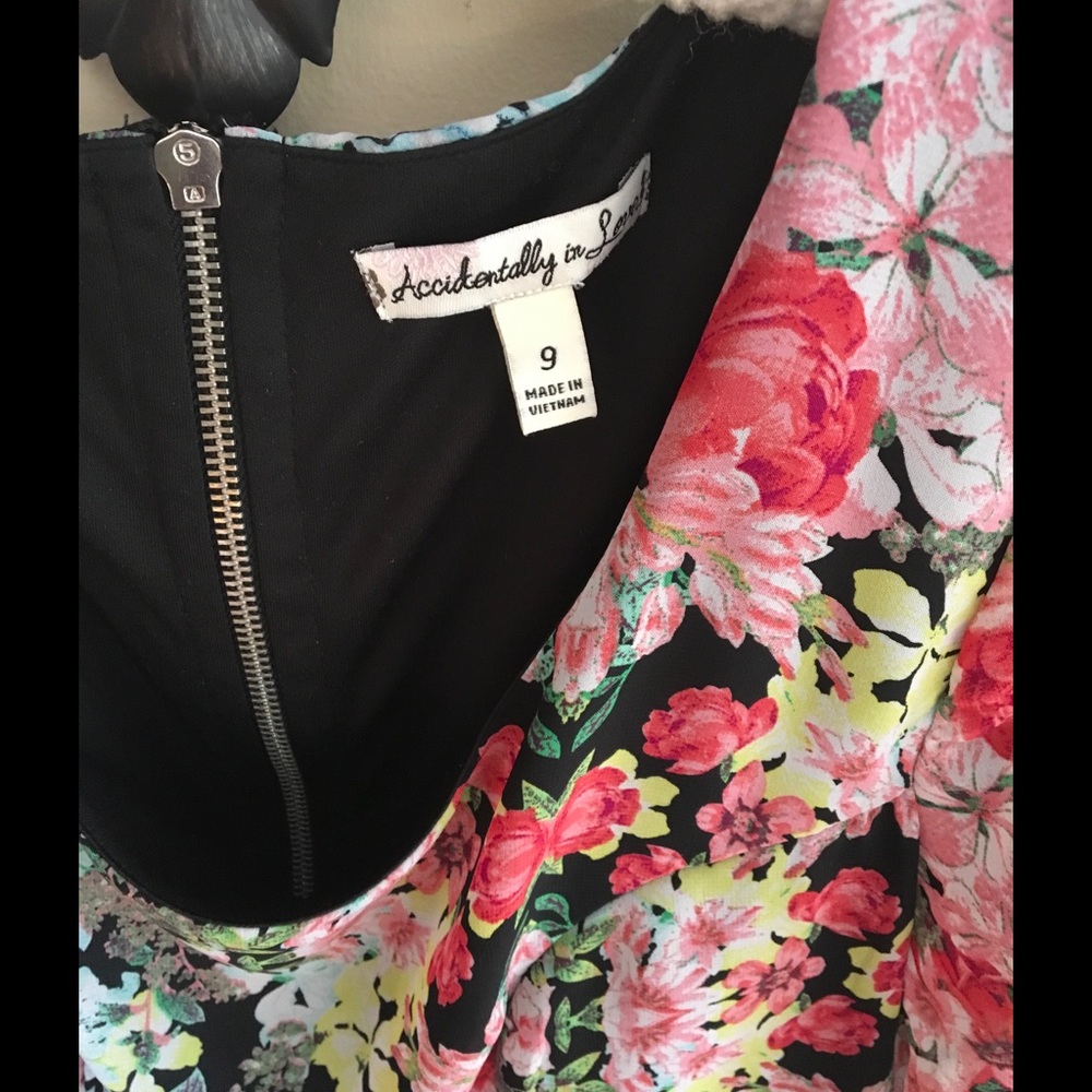 Dress - Picture 2 of 2