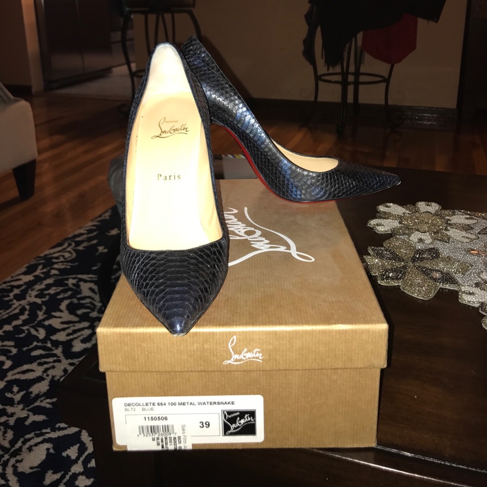 Christian Louboutin Size 39 metal watersnake