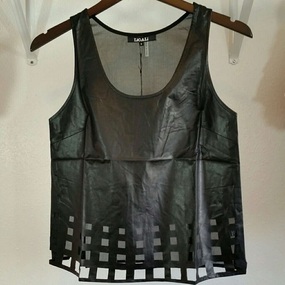 Black Square Punch Tank