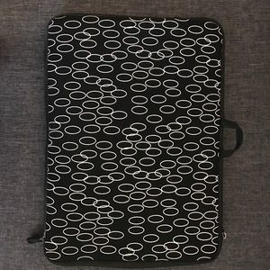 Neoprene laptop sleeve
