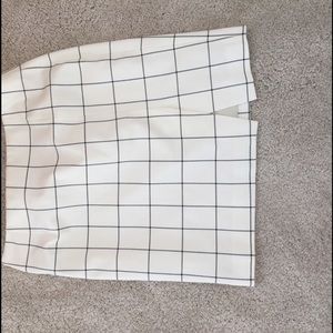 Banana republic white windowpane print, nwt