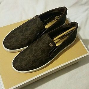MK Keaton brown slip ons new