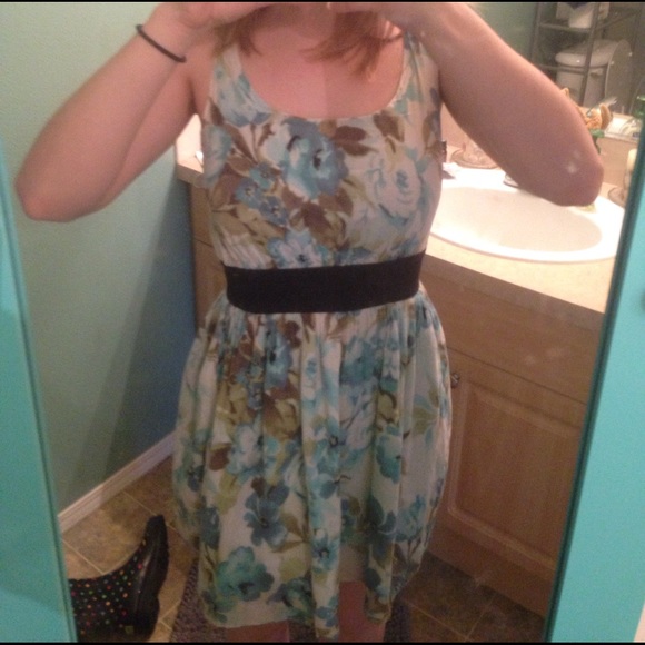 Light Blue Floral Dress - Picture 1 of 4