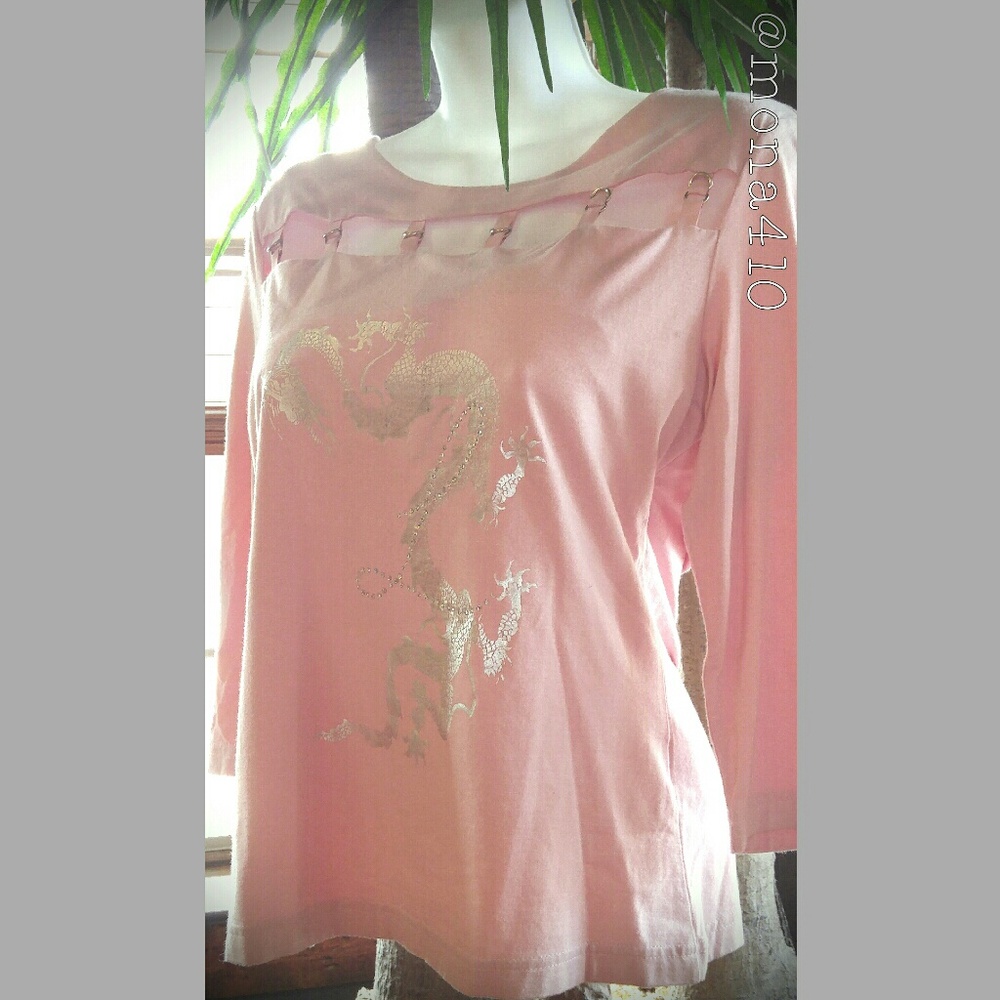 *HP* Pink Quarter-Sleeve Top w/Dragon Design