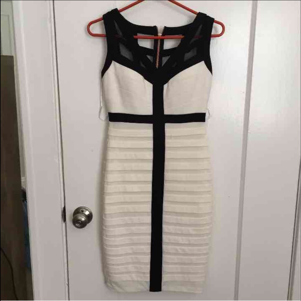 NWT Cache White/Black Dress Size 2