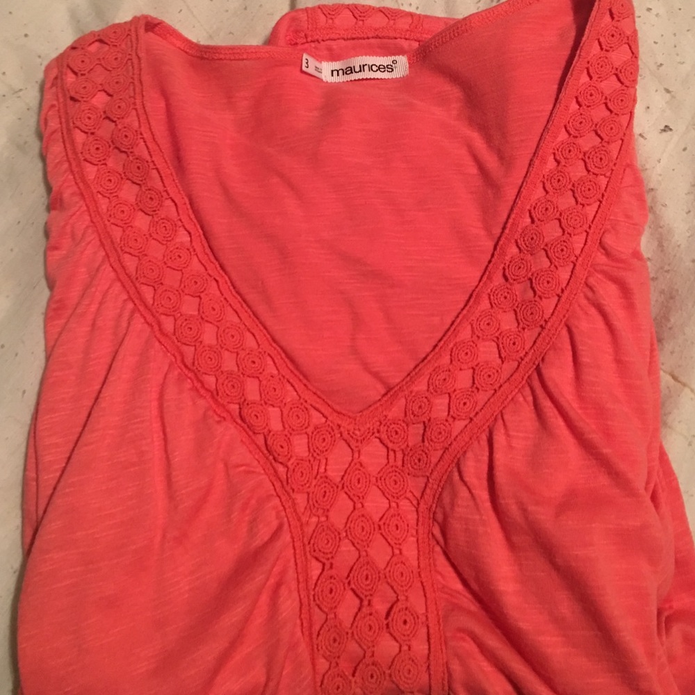 Maurice's size 3 coral shirt.