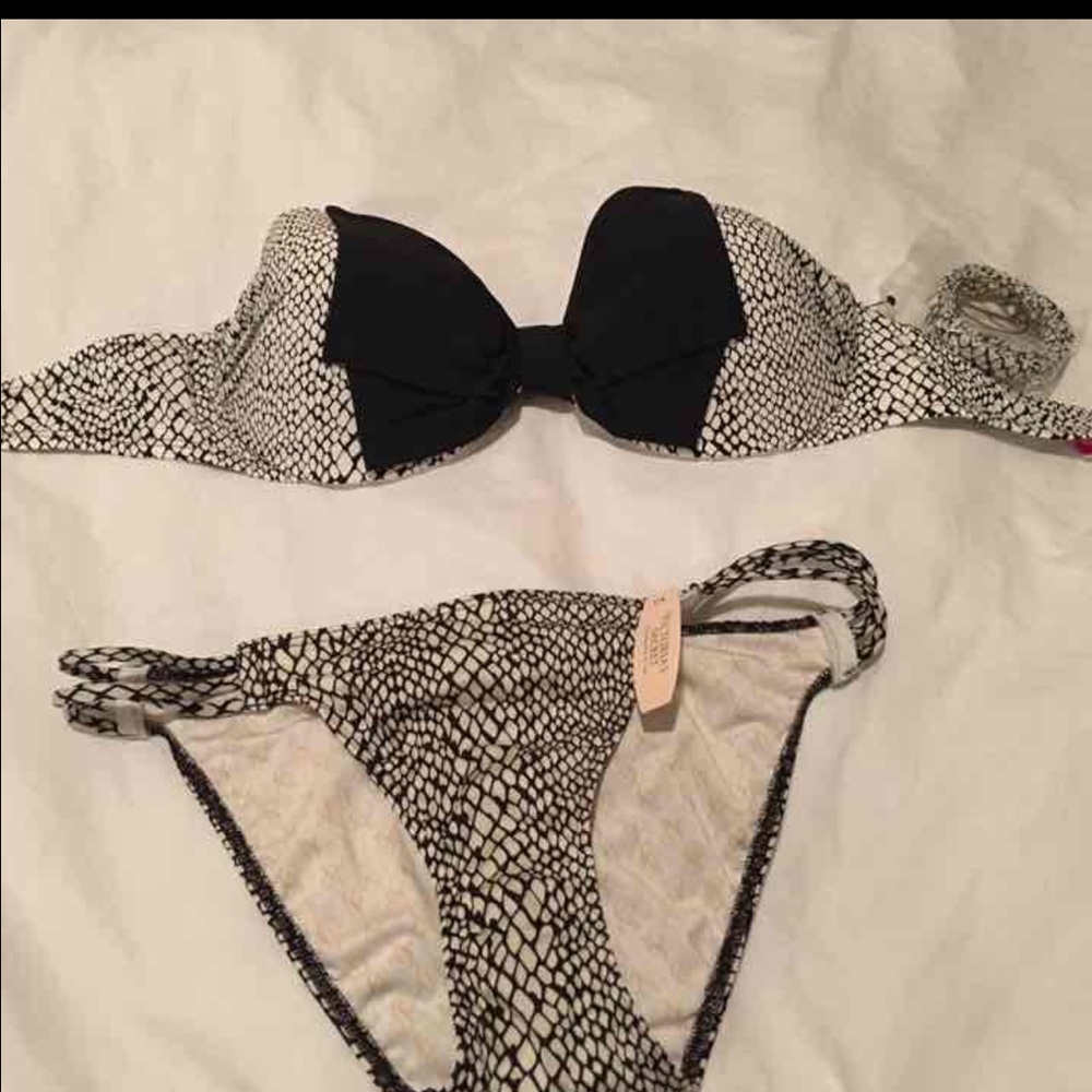 NWT Victoria secret Bikini