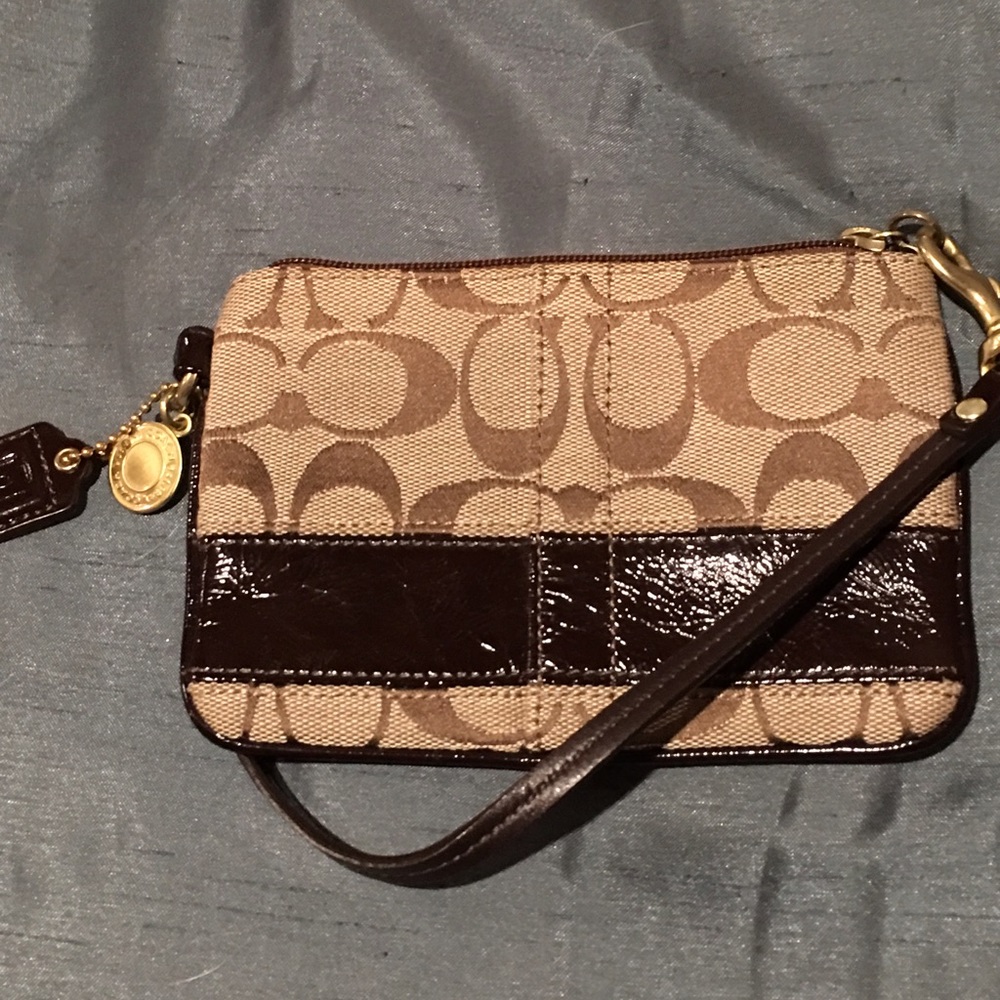 Cute coach wristlet
