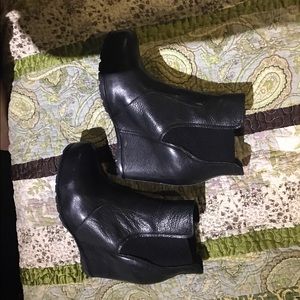 Kork-Ease booties