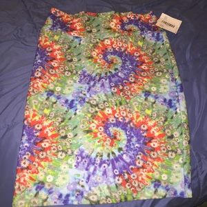 L Lularoe Cassie