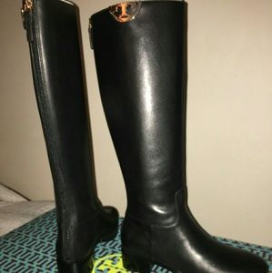 tory burch boots