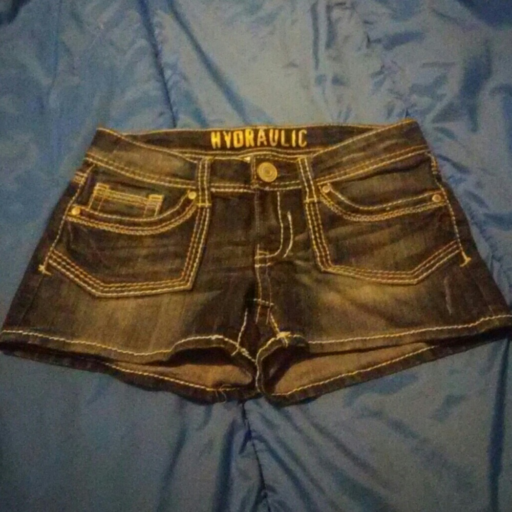 (NWOT) HYDRAULIC Shorts. Size: 3/4