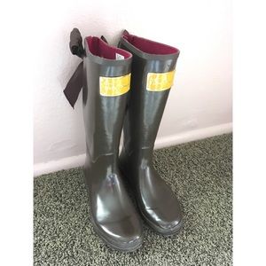 Tom joule rain boots. Brown with burgundy liner.