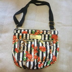Betseyville Roses&Anchor Crossbody Bag
