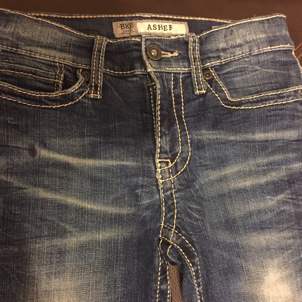 Buckle jeans. ****MAKE OFFER******