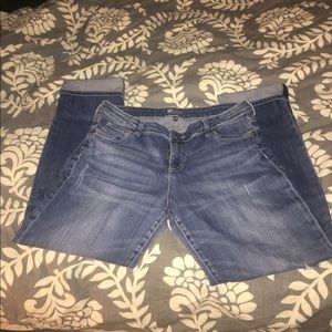 KUT Catherine destructed boyfriend jean