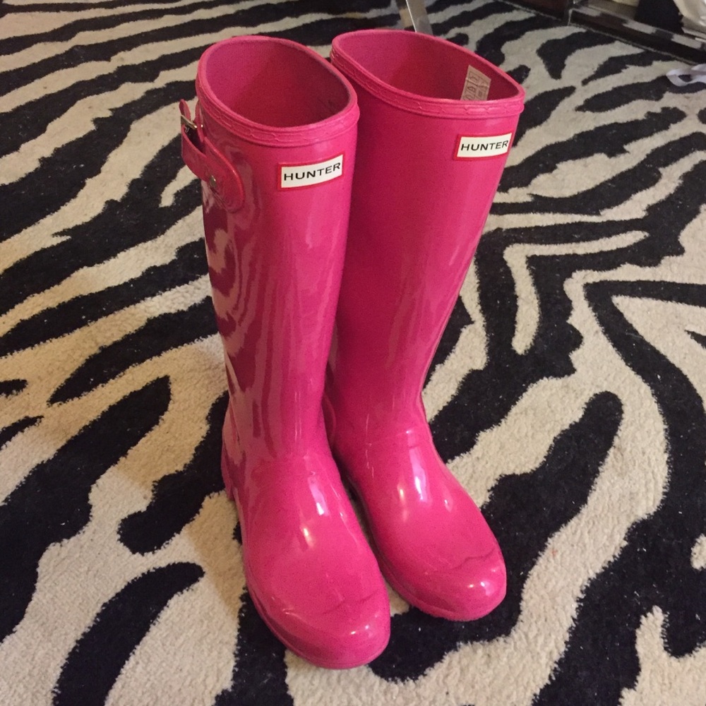 HUNTER pink rain boots ☔️ 🎉