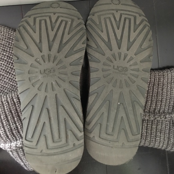 SOLD❌ 100% Authentic Ugg Boots - Picture 6 of 6