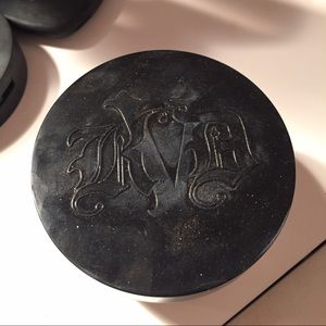 Kat Von D Lock-It setting powder