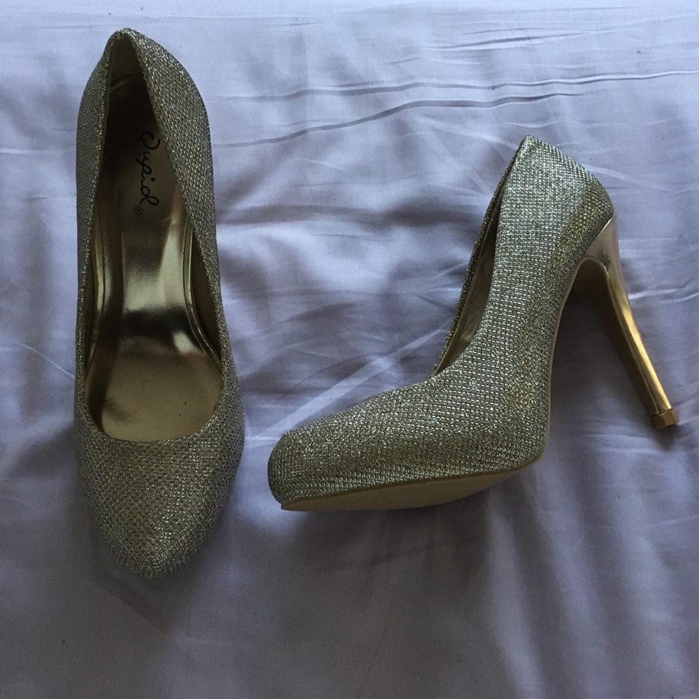 Gold heels new 6