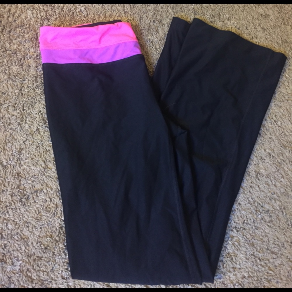 Flared yoga pants