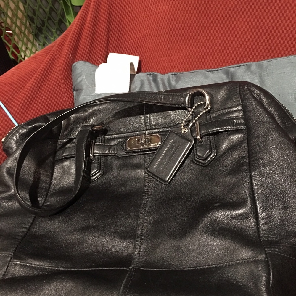 Medium size coach bag