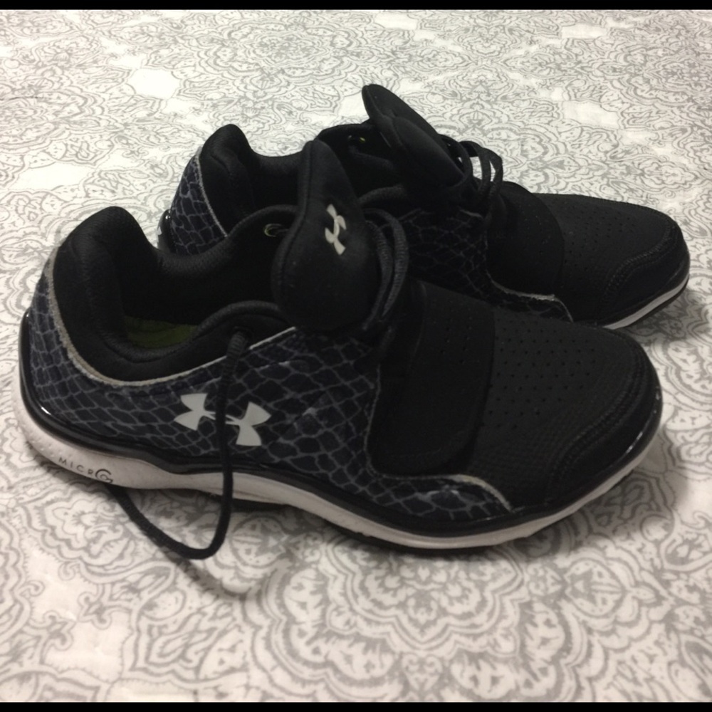 Under Armour Tennis Shoes size 8.5 US women's